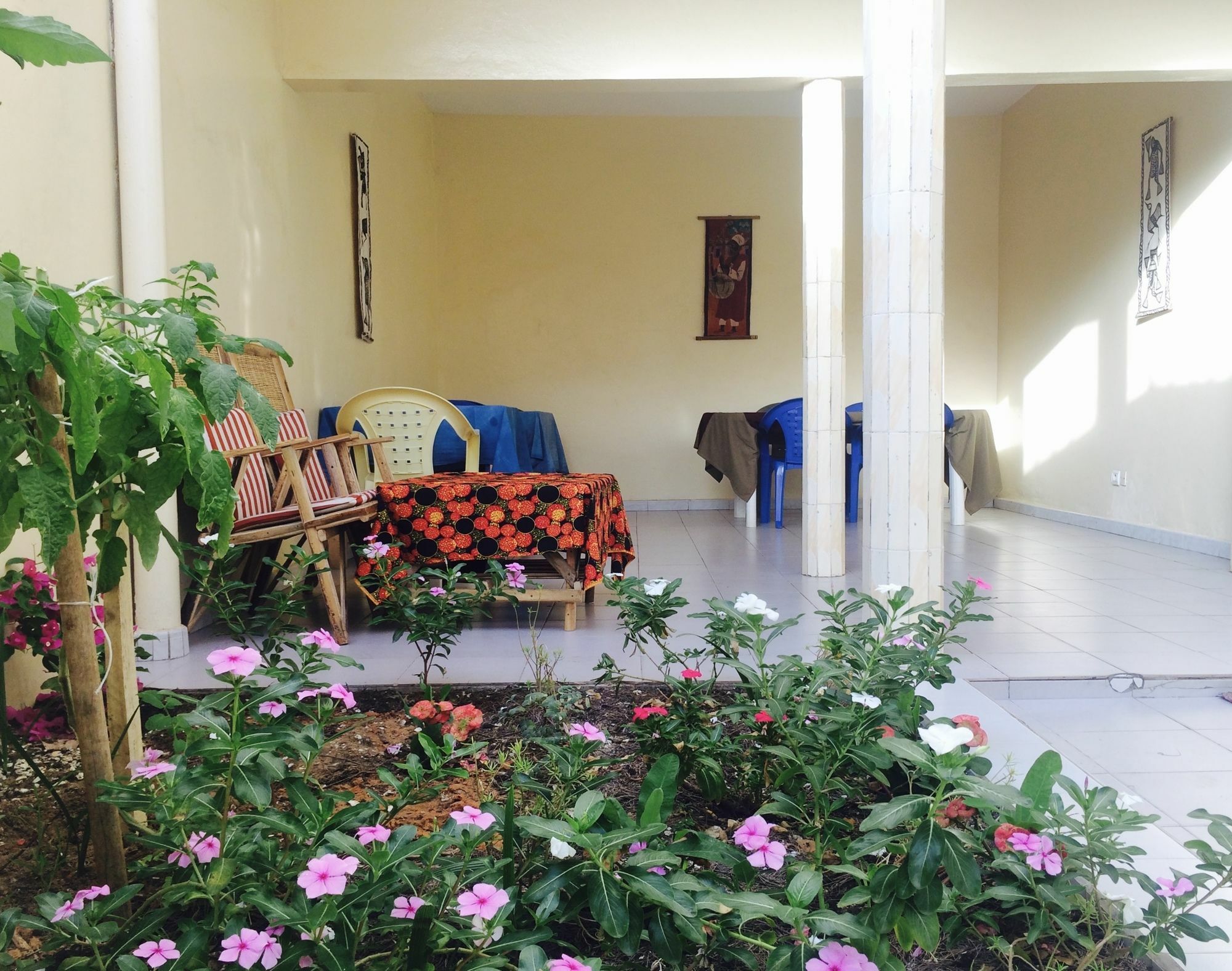 Ker Jahkarlo Hotel Yoff Exterior photo